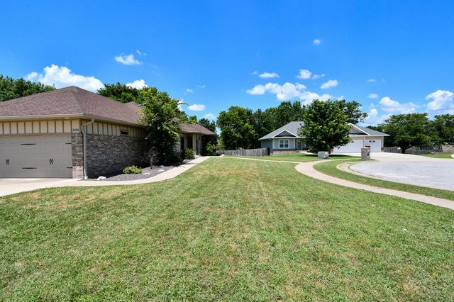 3193 W Grandview Street, Springfield, MO 65803