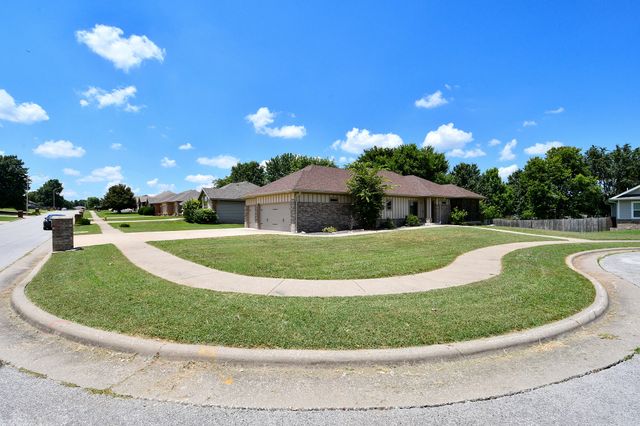 3193 W Grandview Street, Springfield, MO 65803