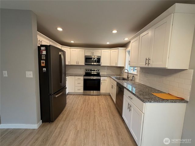 7709 Greenridge Loop SW, Olympia, WA 98512