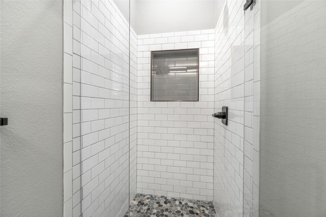 1419 S 7th Avenue, Denison, TX 75021