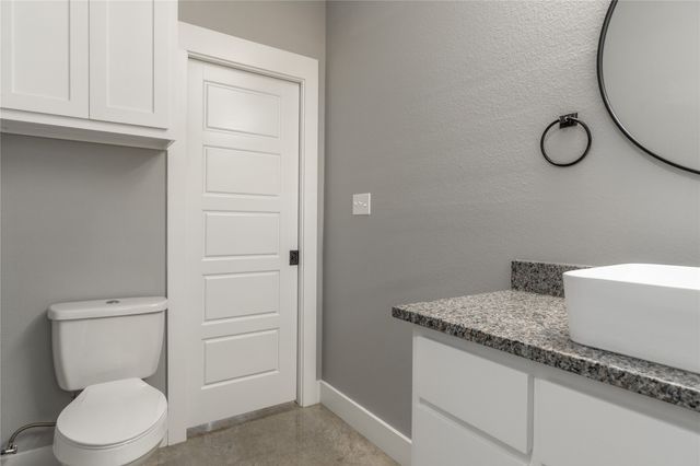 1419 S 7th Avenue, Denison, TX 75021