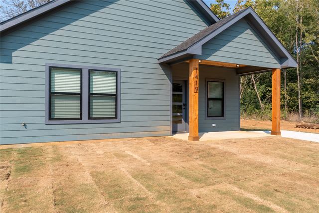 1419 S 7th Avenue, Denison, TX 75021