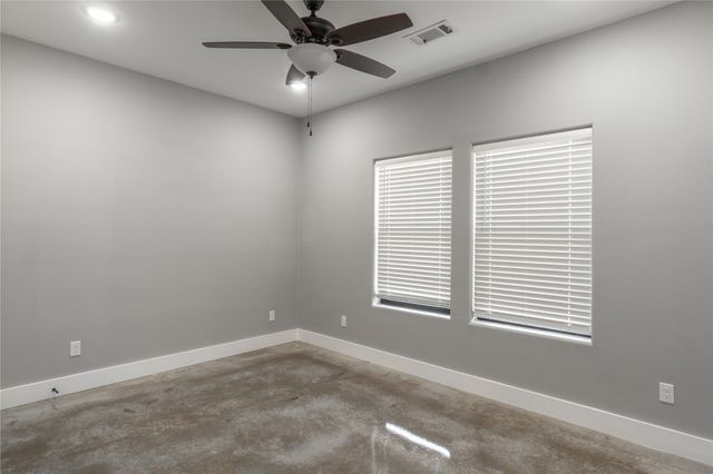 1419 S 7th Avenue, Denison, TX 75021