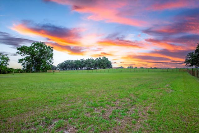 6694 S US HWY 441, Lake City, FL 32025
