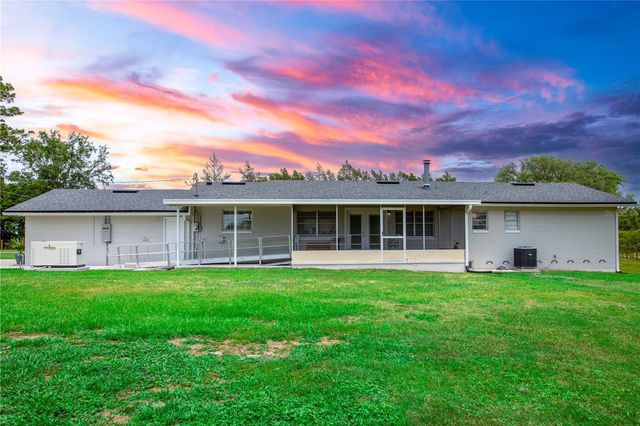 6694 S US HWY 441, Lake City, FL 32025