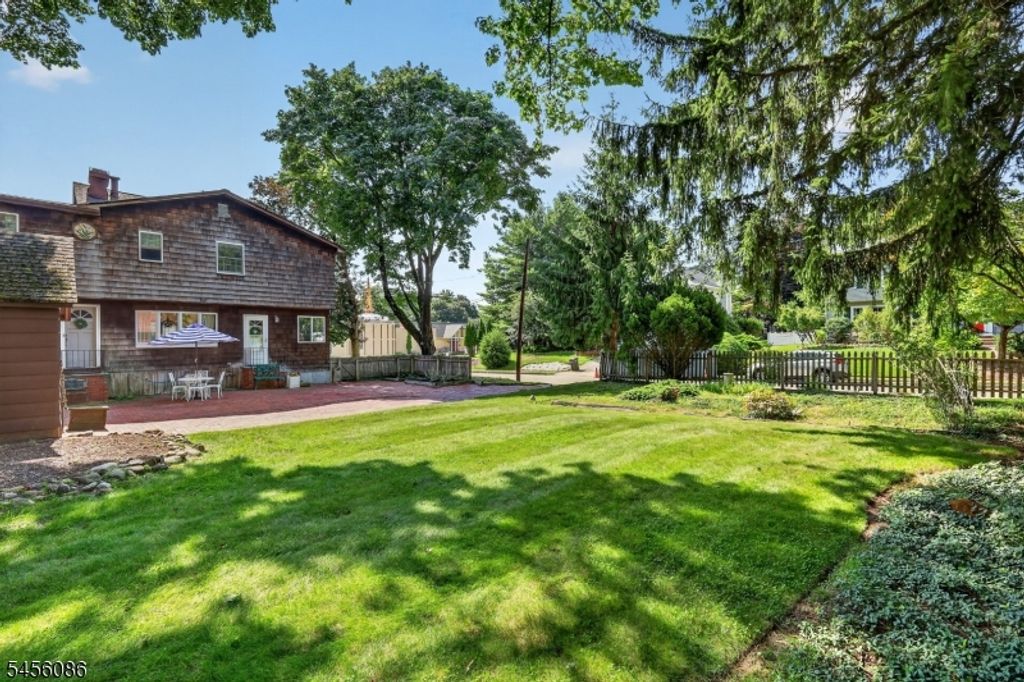 484 Godwin Ave, Midland Park Boro, NJ 07432 — photo 2