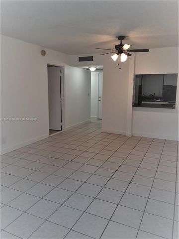 9460 Live Oak Pl 108, Davie, FL 33324
