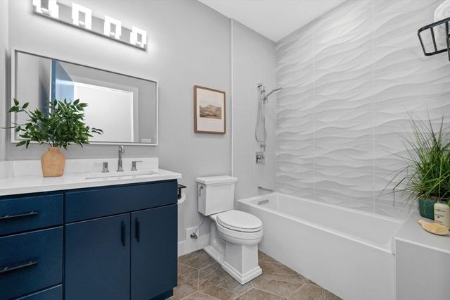61 Paul Revere Rd 2, Arlington, MA 02476
