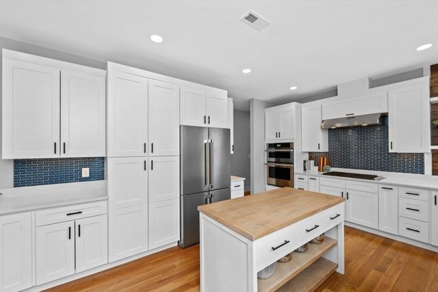 61 Paul Revere Rd 2, Arlington, MA 02476