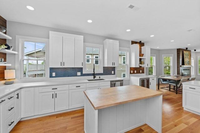 61 Paul Revere Rd 2, Arlington, MA 02476