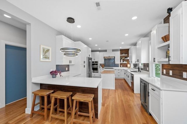 61 Paul Revere Rd 2, Arlington, MA 02476