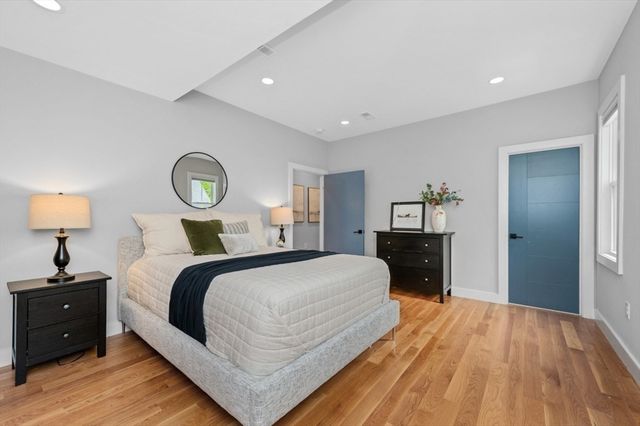 61 Paul Revere Rd 2, Arlington, MA 02476
