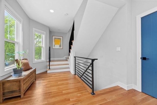 61 Paul Revere Rd 2, Arlington, MA 02476