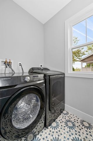 61 Paul Revere Rd 2, Arlington, MA 02476