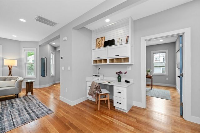 61 Paul Revere Rd 2, Arlington, MA 02476