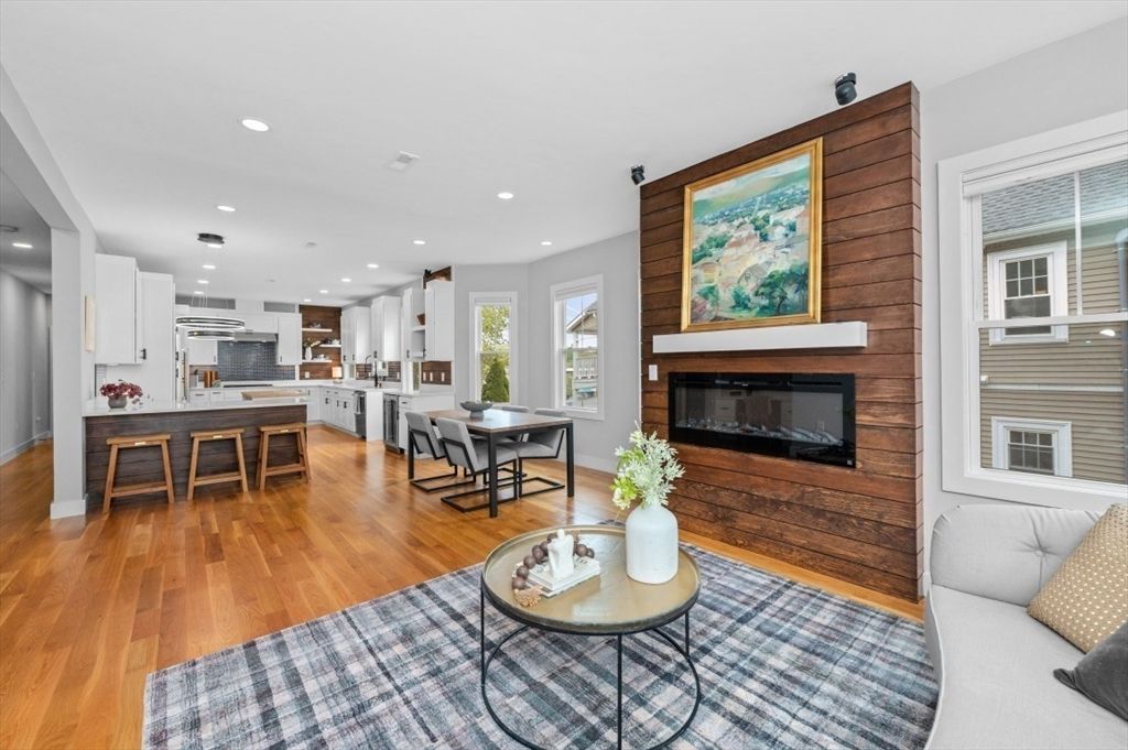 61 Paul Revere Rd 2, Arlington, MA 02476
