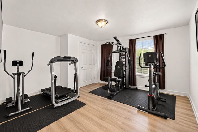 16 Presbrey Ave, Taunton, MA 02780