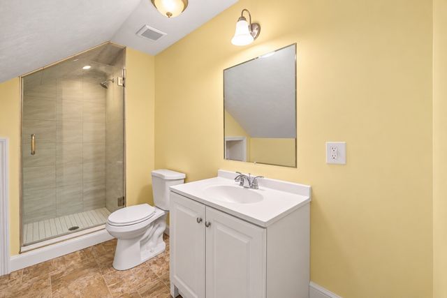 16 Presbrey Ave, Taunton, MA 02780