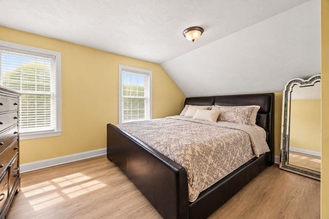 16 Presbrey Ave, Taunton, MA 02780