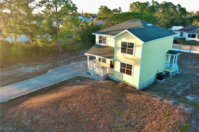 3906 28th ST SW, Lehigh Acres, FL 33976