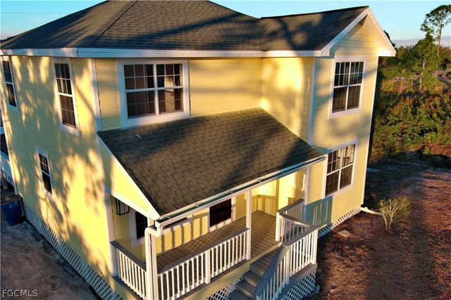 3906 28th ST SW, Lehigh Acres, FL 33976