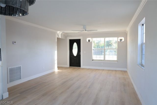 3906 28th ST SW, Lehigh Acres, FL 33976