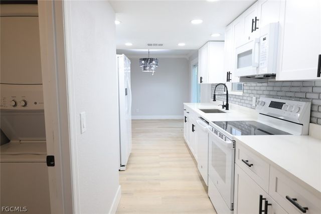 3906 28th ST SW, Lehigh Acres, FL 33976