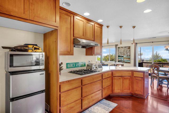 2580 Sunny Hill Rd, Rescue, CA 95672