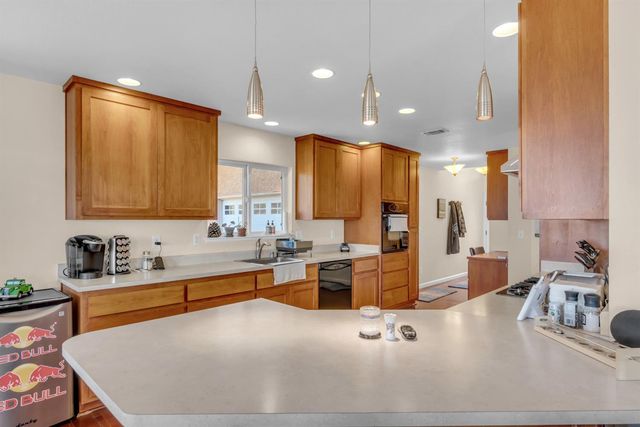 2580 Sunny Hill Rd, Rescue, CA 95672