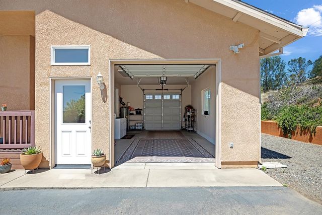 2580 Sunny Hill Rd, Rescue, CA 95672