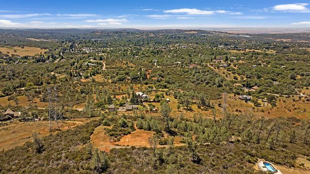 2580 Sunny Hill Rd, Rescue, CA 95672