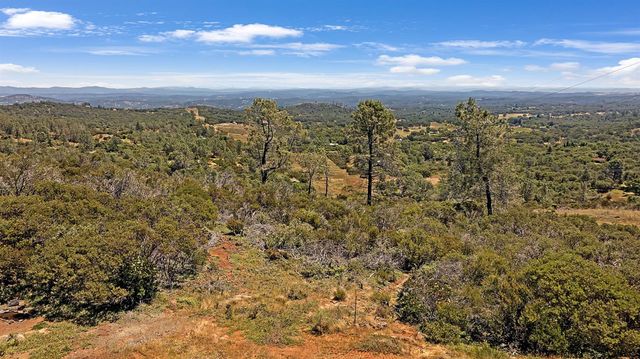 2580 Sunny Hill Rd, Rescue, CA 95672