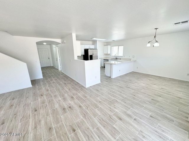 8464 W FOREST GROVE Avenue, Tolleson, AZ 85353