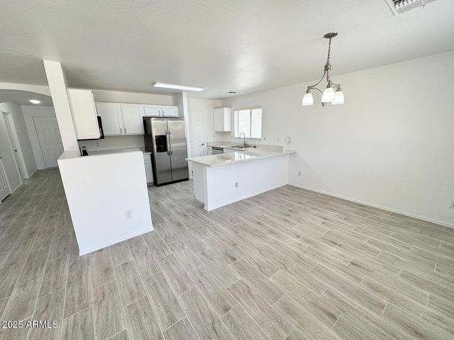 8464 W FOREST GROVE Avenue, Tolleson, AZ 85353