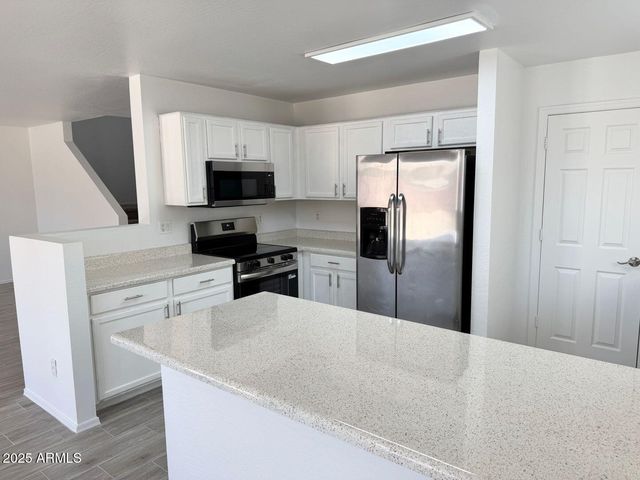 8464 W FOREST GROVE Avenue, Tolleson, AZ 85353