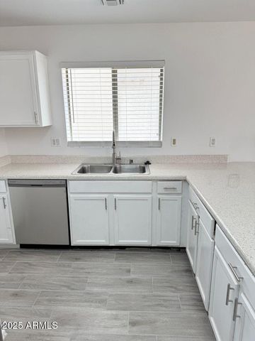 8464 W FOREST GROVE Avenue, Tolleson, AZ 85353