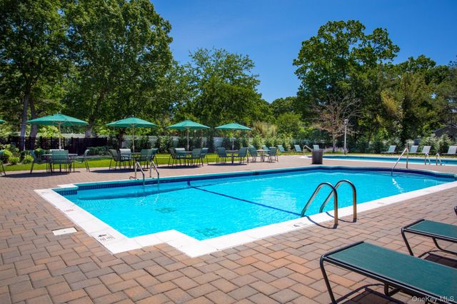 5000 Townhouse Drive 2502, Coram, NY 11727