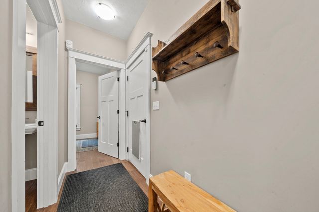 800 Johnson St, North Andover, MA 01845