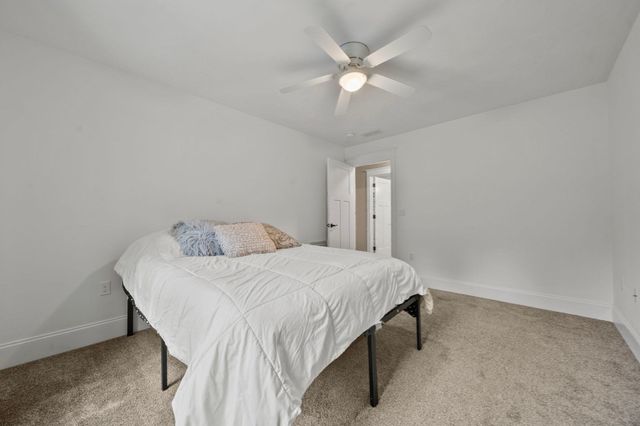 800 Johnson St, North Andover, MA 01845