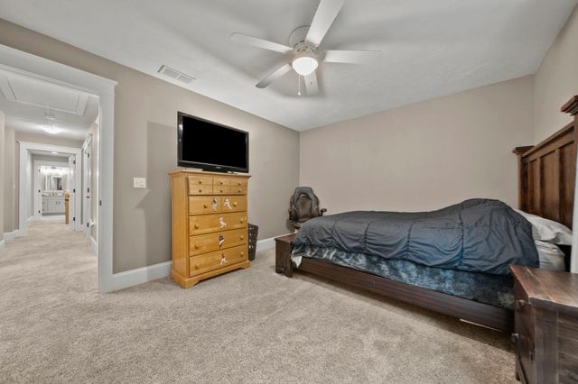800 Johnson St, North Andover, MA 01845