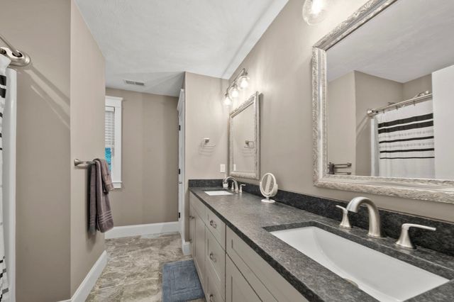 800 Johnson St, North Andover, MA 01845