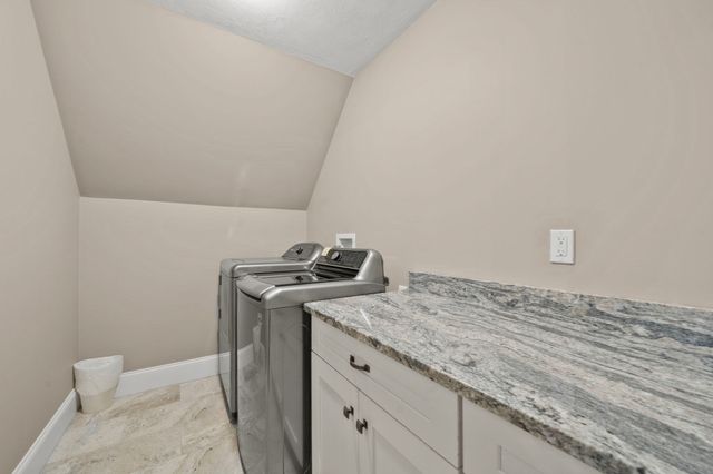 800 Johnson St, North Andover, MA 01845