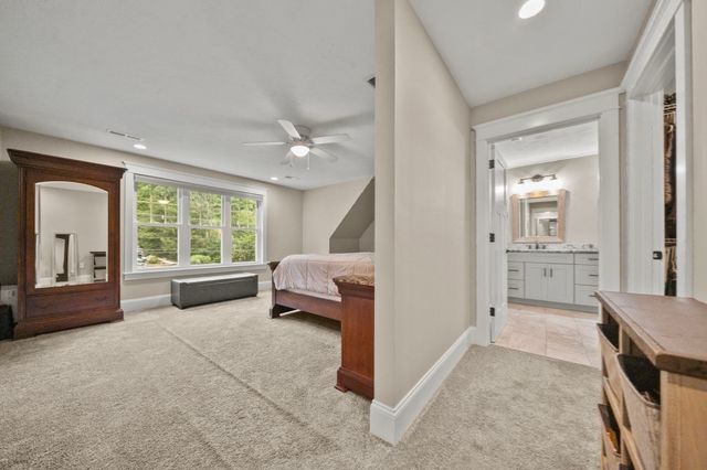800 Johnson St, North Andover, MA 01845
