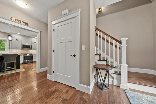 800 Johnson St, North Andover, MA 01845