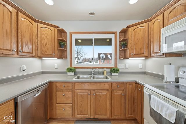 2374 E Water Wheel Drive, Greenfield, IN 46140