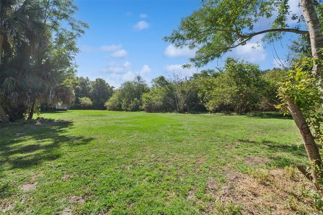 1235 HACKNEY ROAD, St Cloud, FL 34771