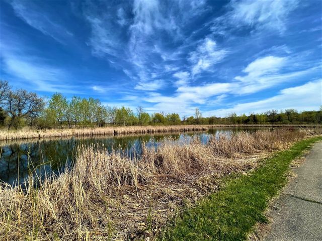 1572 Norbert Lane, Shakopee, MN 55379