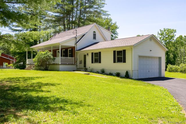 18 Cream Street, Hyde Park, NY 12538