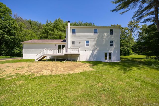 18 Cream Street, Hyde Park, NY 12538