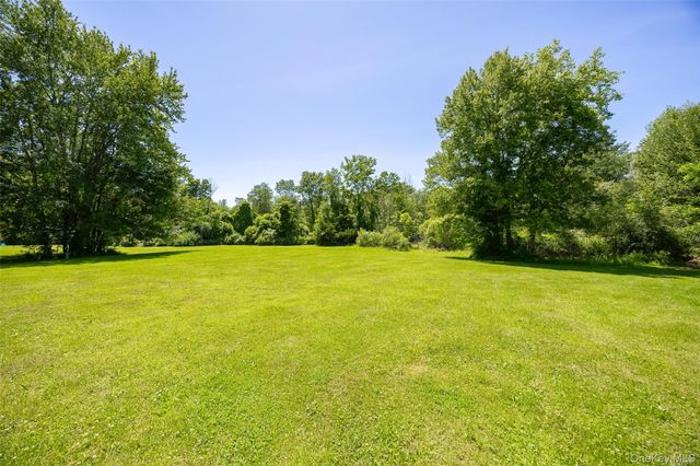 18 Cream Street, Hyde Park, NY 12538